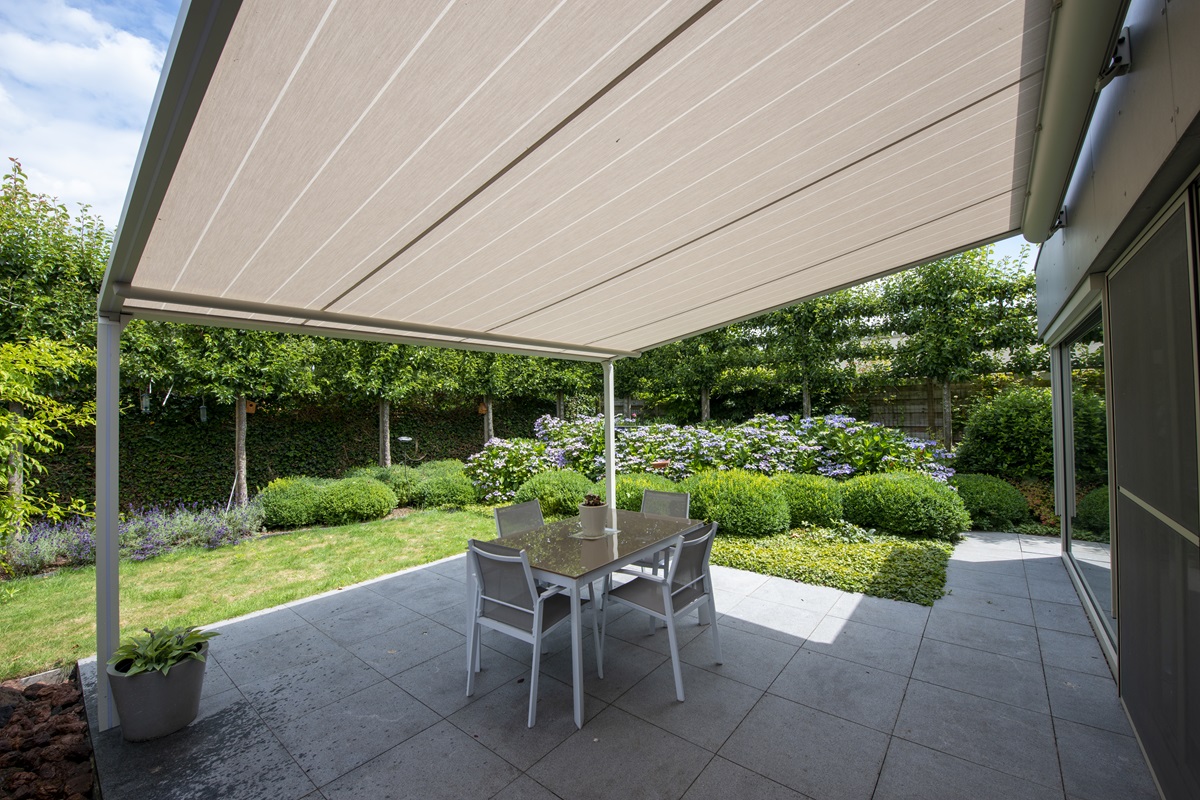 Bioklimatska pergola ali pergotenda